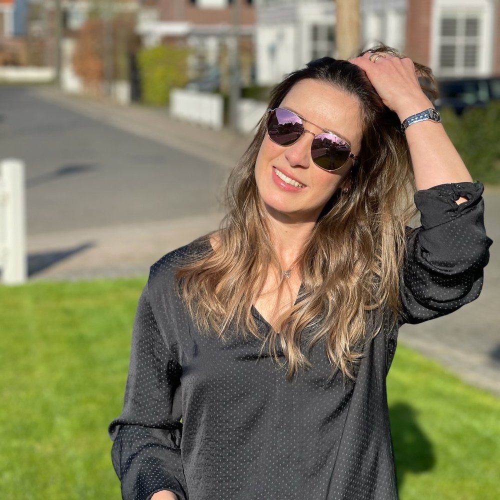 Meet your Posher, Kelly cristina